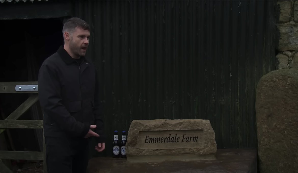 charlotte tweet media