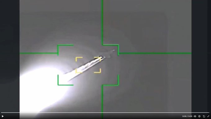 V for Vendetta tweet media