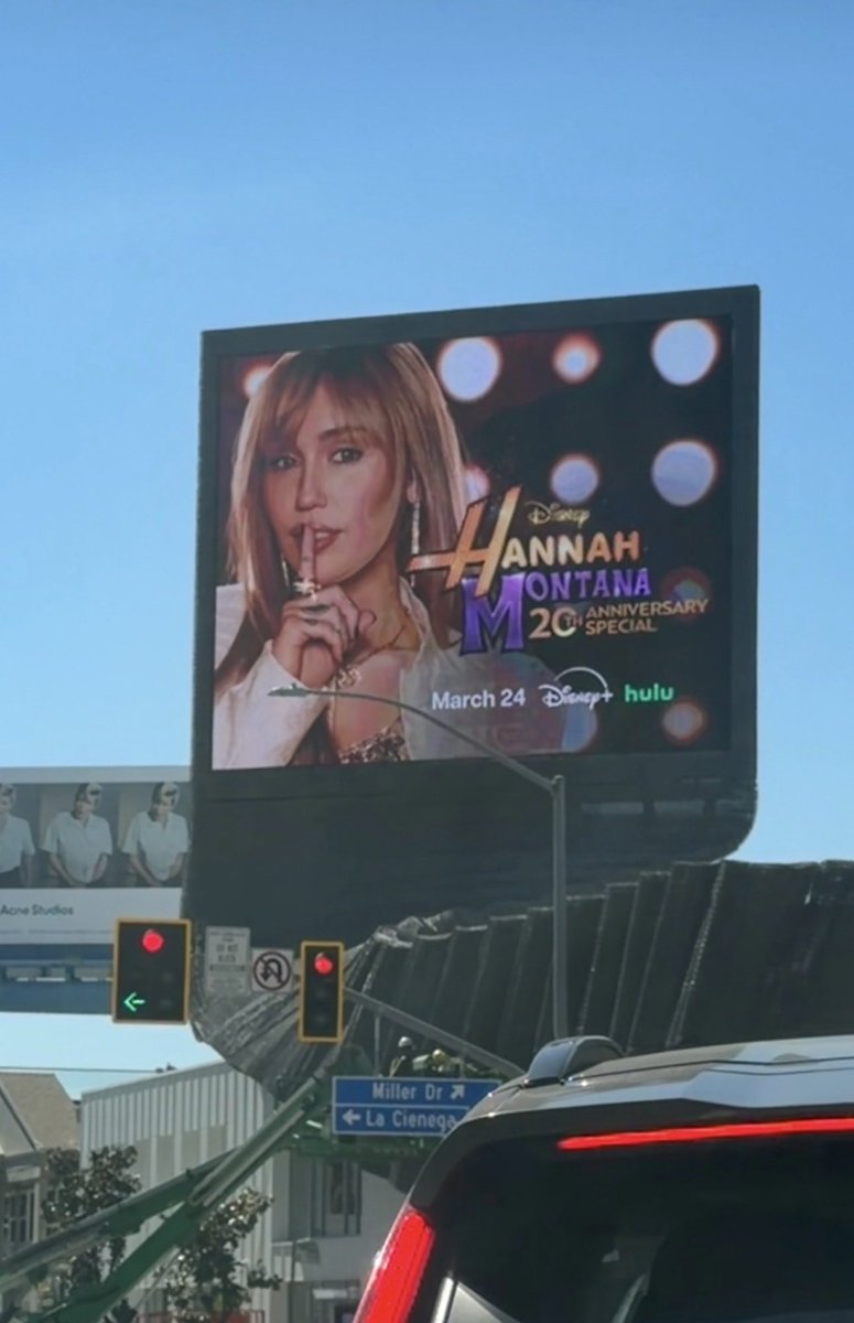 Miley Edition tweet media