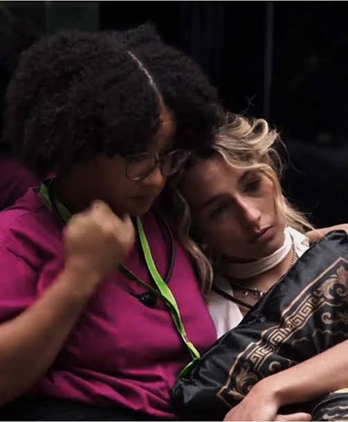 alvarez 💋 tweet media