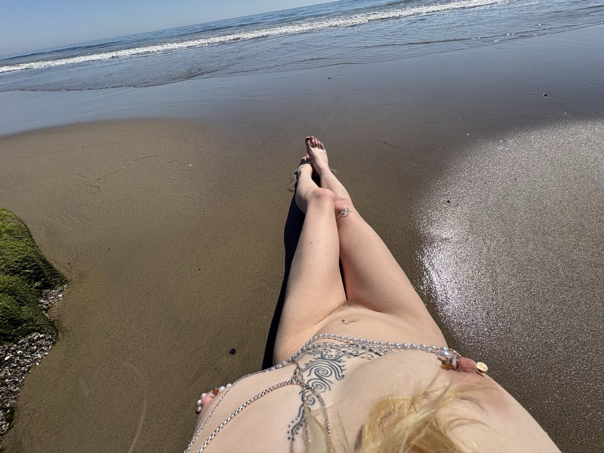 .•PixieLovely•. tweet media