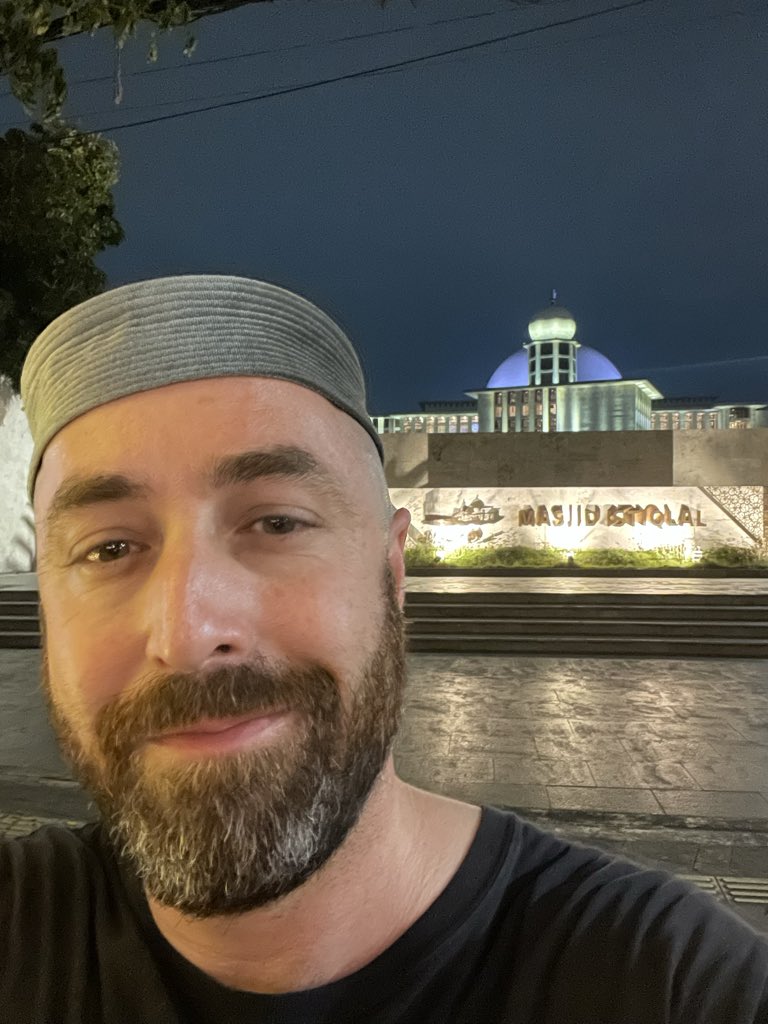 Harry Elliff tweet media