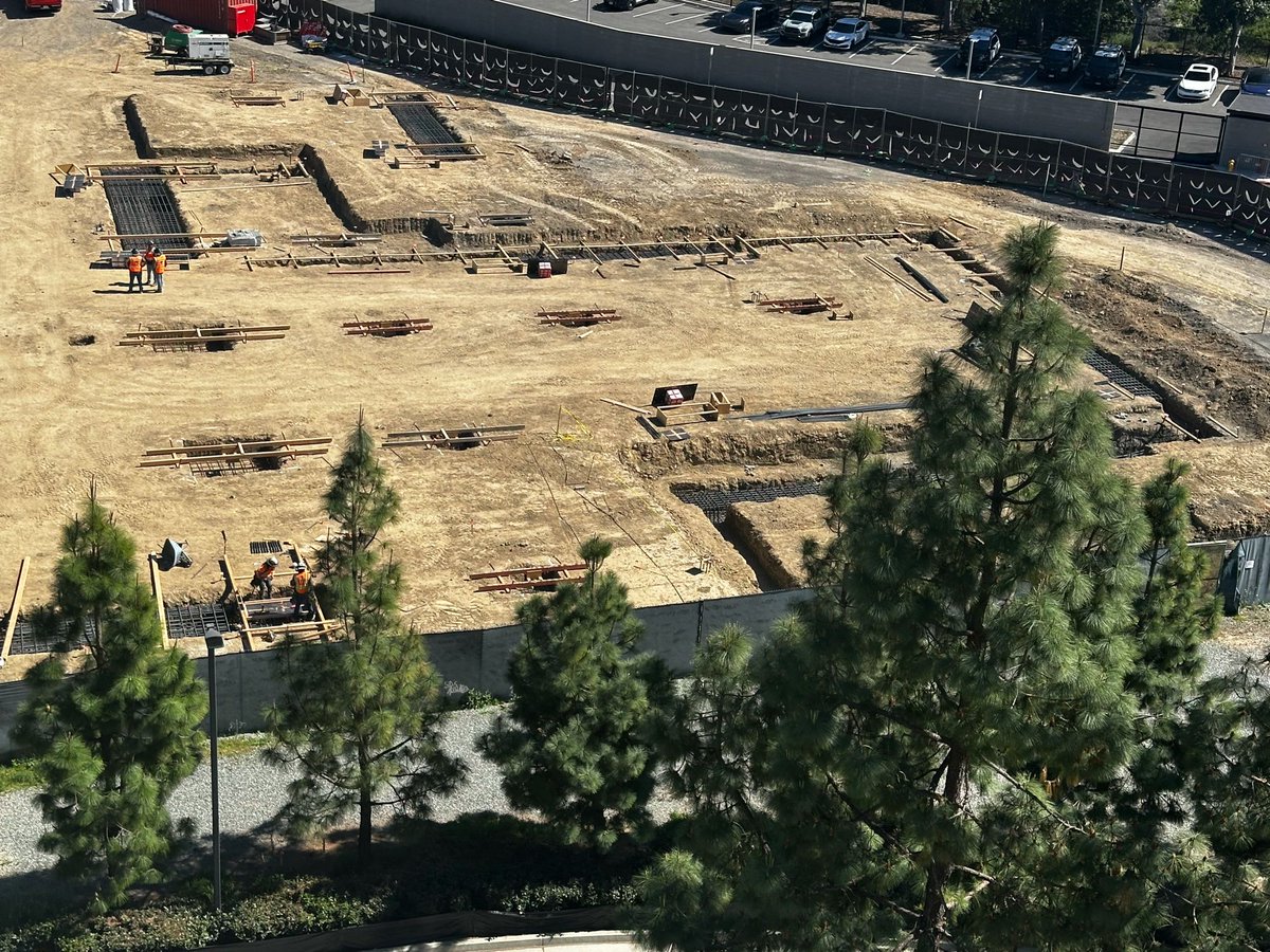 Inside Universal tweet media