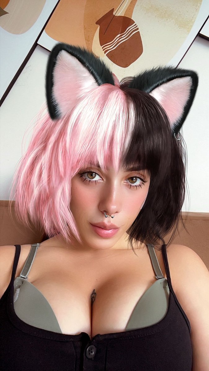 pornellia's tweet image. look again.😏

#reelitfeelit #fypシ #softgirl #aesthetic #prettygirl