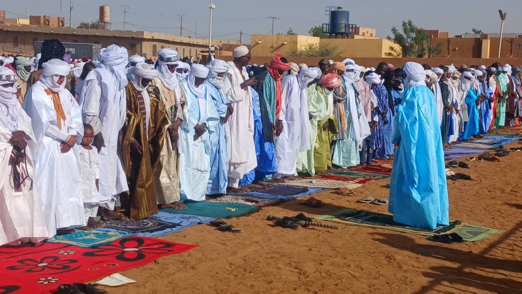 MenakaMali38162's tweet photo. Ménaka//Actualités// Fête de Ramadan//
Ce jeudi 19 Mars 2026, a eu lieu à la place de l'indépendance la prière de la fête d’Aïd Al Fitr en présence du Directeur de Cabinet et des fidèles musulmans.
#CCOM/#GVRT-#MENAKA https://t.co/mLz3xNTFZs