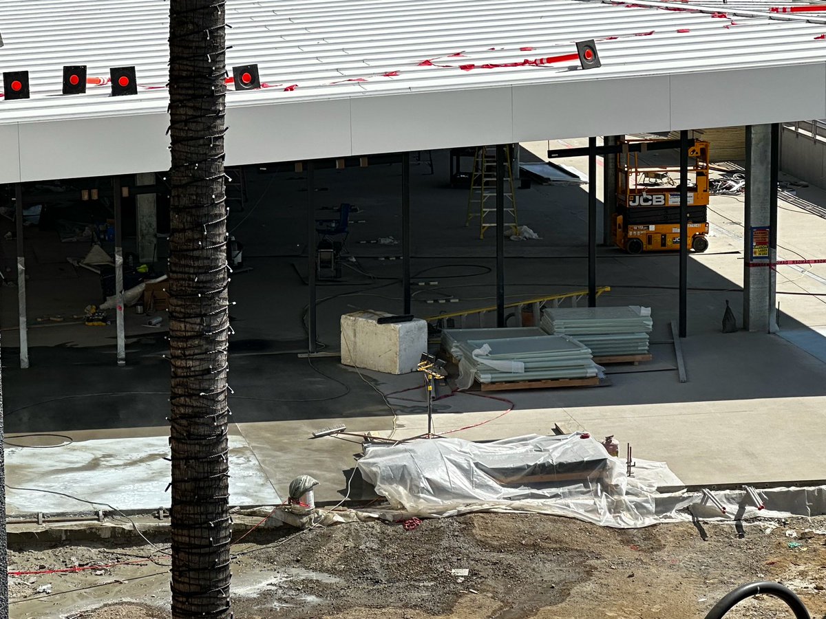 Inside Universal tweet media