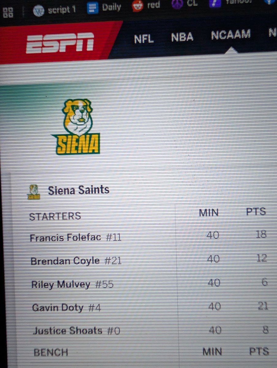 OFFICIALMILFBOT's tweet photo. #Siena NCAA March madeness
 No subs strategy almost took #Duke down the tourney as a 16 seed 
#gerrymcnamara is a great coach https://t.co/G5o5EoOgfE