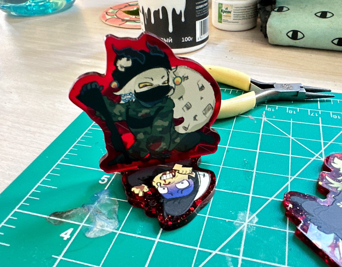 stneronelt's tweet image. some new acrylic stuff 

#811game #811art #merch