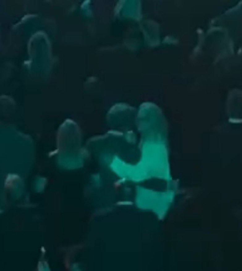 Elizabeth Eveleigh tweet media