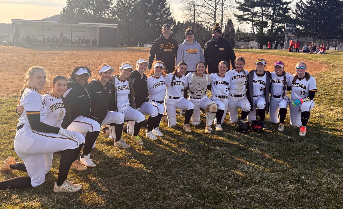 fhssportsBASD's tweet photo. PATRIOT POWER
@FHS_Pates_SB prevails in today’s EPC opener vs. Parkland!
Brooklyn Pronovich rips the GW hit to deep CF in the bottom of the seventh to deliver the 5-4 win and the first win of her dad, Jeff Pronovich’s coaching career!
Way to go Freedom! 1-0 https://t.co/usLN1DQMZ3