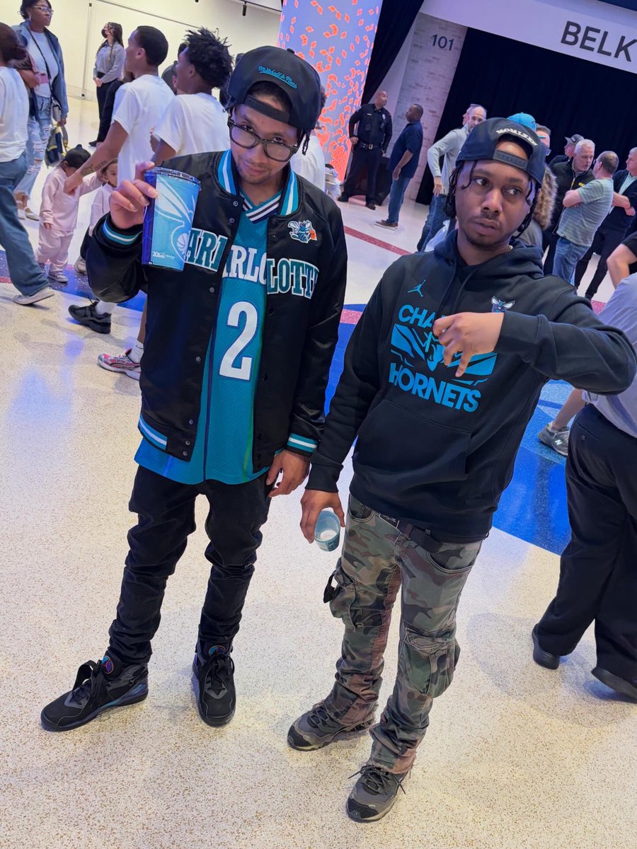 B2TIMEZ's tweet photo. In Charlotte https://t.co/yWIrDaXkfG