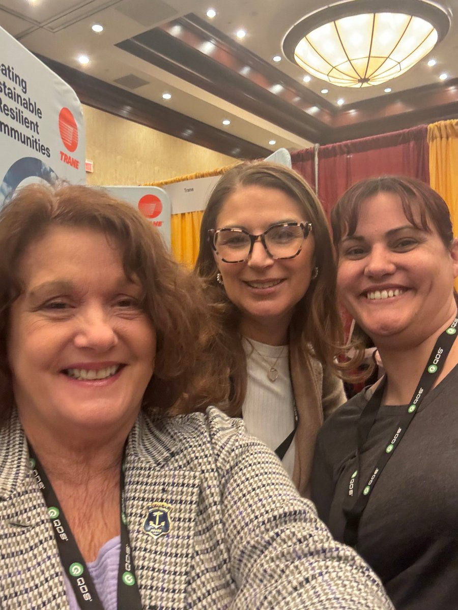 Mia Ackerman tweet media