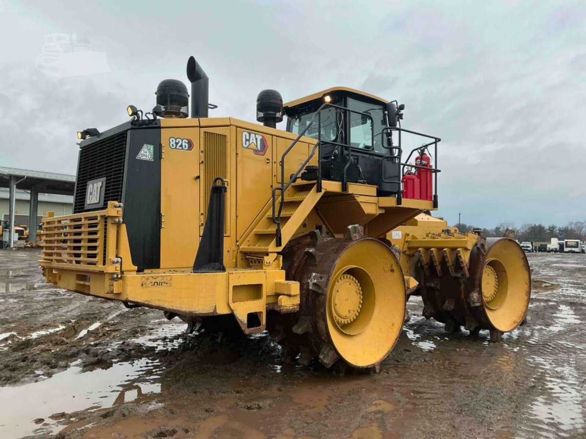 machinerytrader's tweet image. 2024 CATERPILLAR 826 Landfill Compactor For SALE! 💥

⏱️ 1,185 hours
🚧 Designed for tough landfill work
⚙️ Powerful and dependable CAT machine

View the compactor here ➡️ ow.ly/3beL50YuQET

#MachineryTrader #Caterpillar #LandfillCompactors #Construction #HeavyEquipment