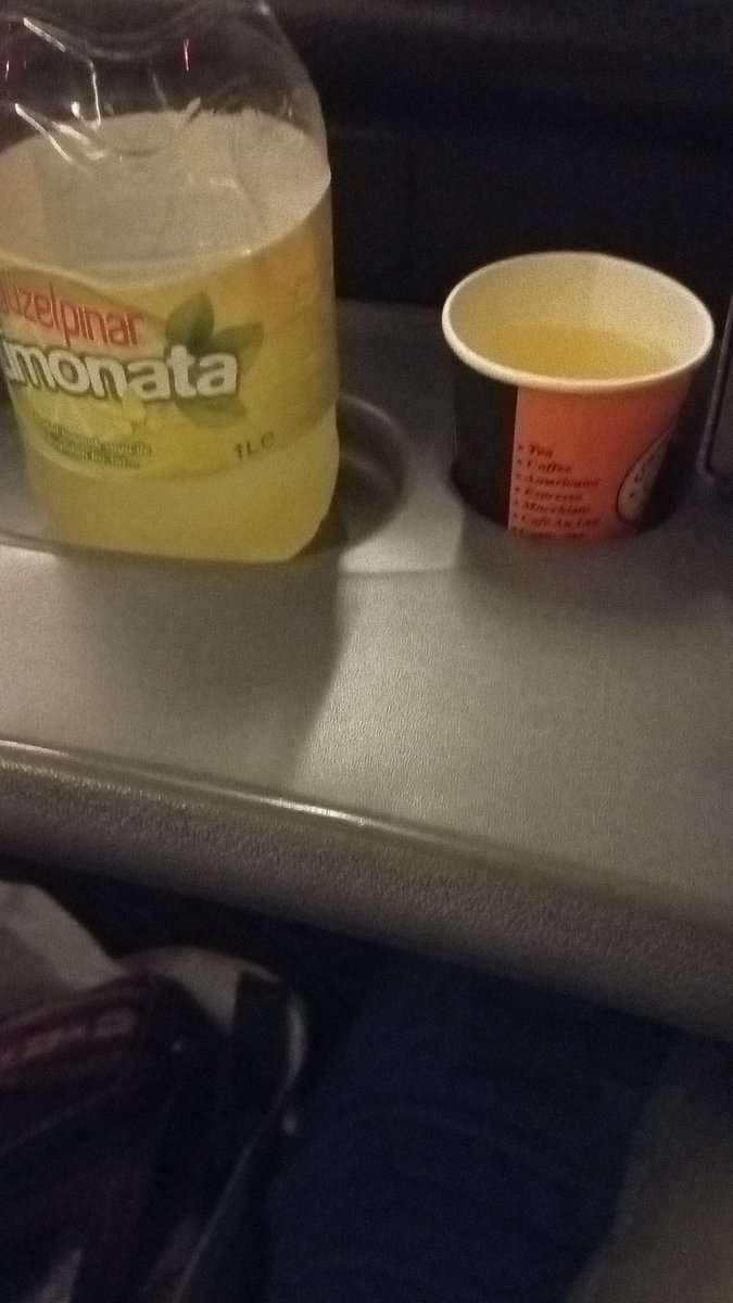 mavimci abi bu sefer şişeyle verdi