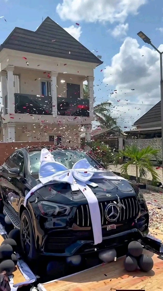 Vicky hairy tweet media