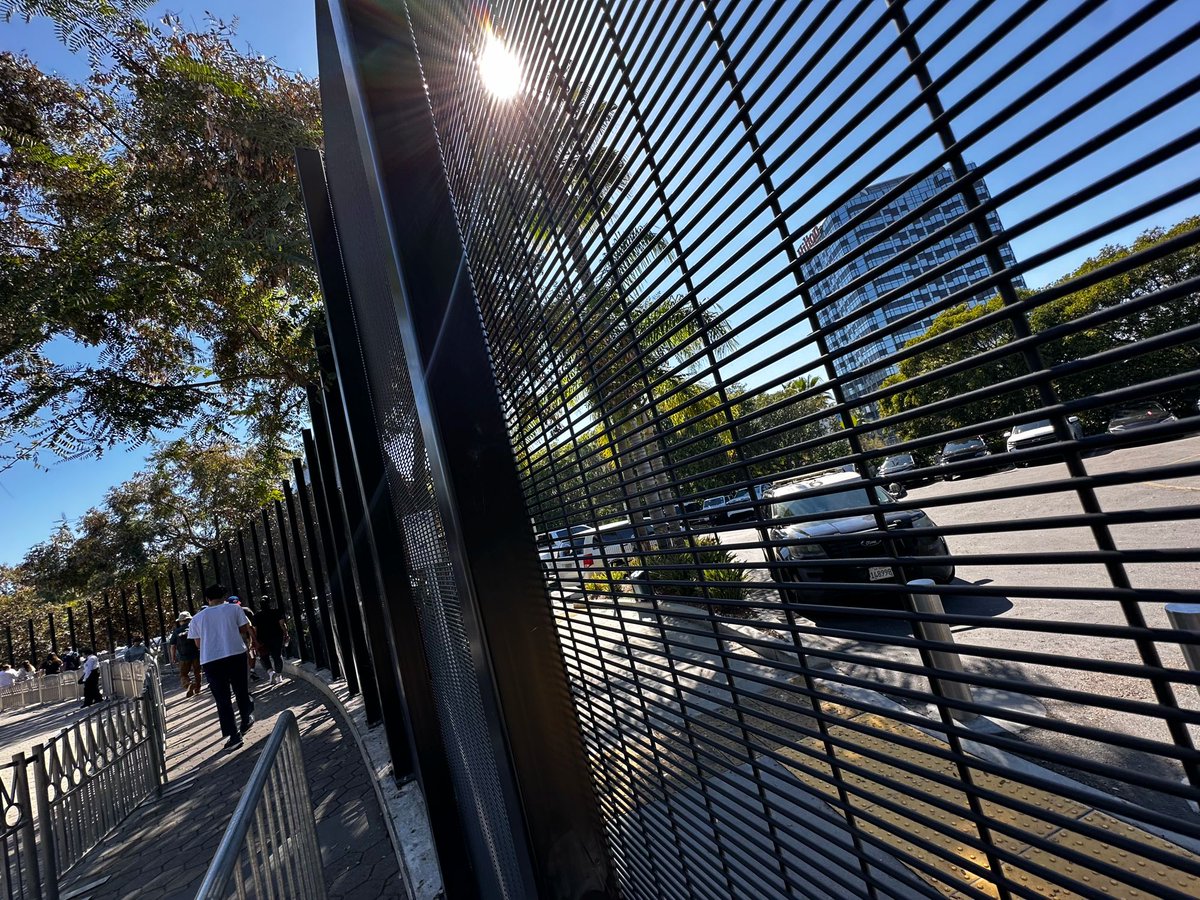 Inside Universal tweet media