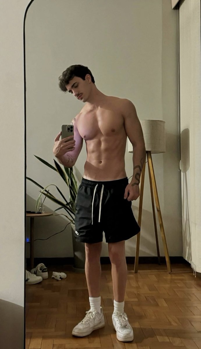 Blake (@bayblakeee) on Twitter photo 