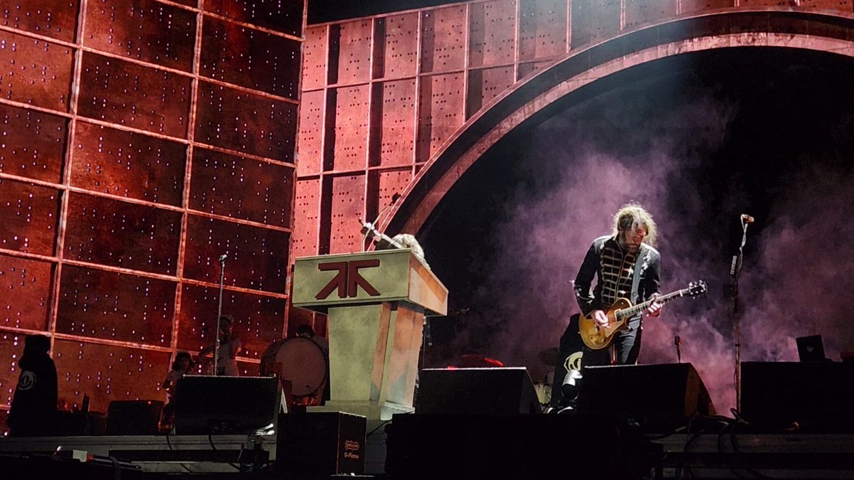 va ๑*･ tweet media