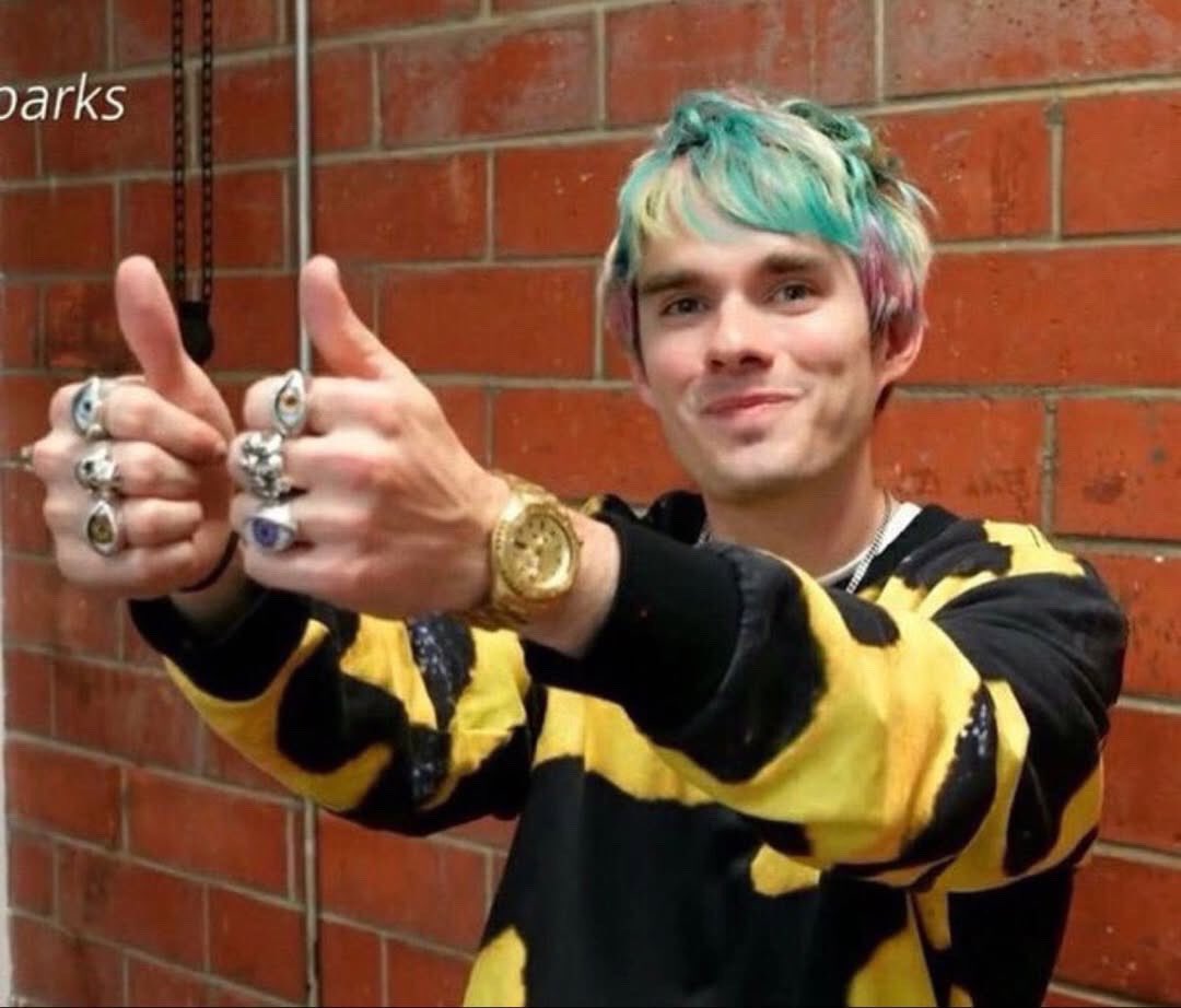 tamar¹ ⁷²🦈 tweet media