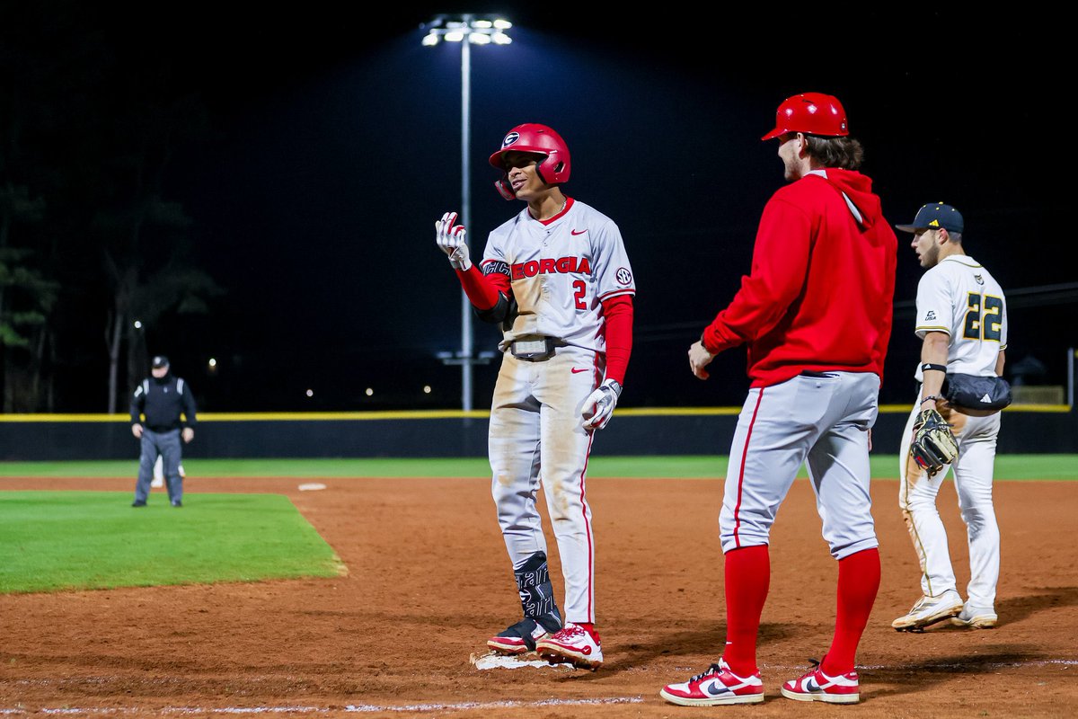 Diamond Dawgs tweet media