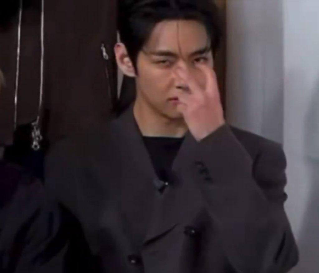 Van Ი𐑼 🪭 tweet media