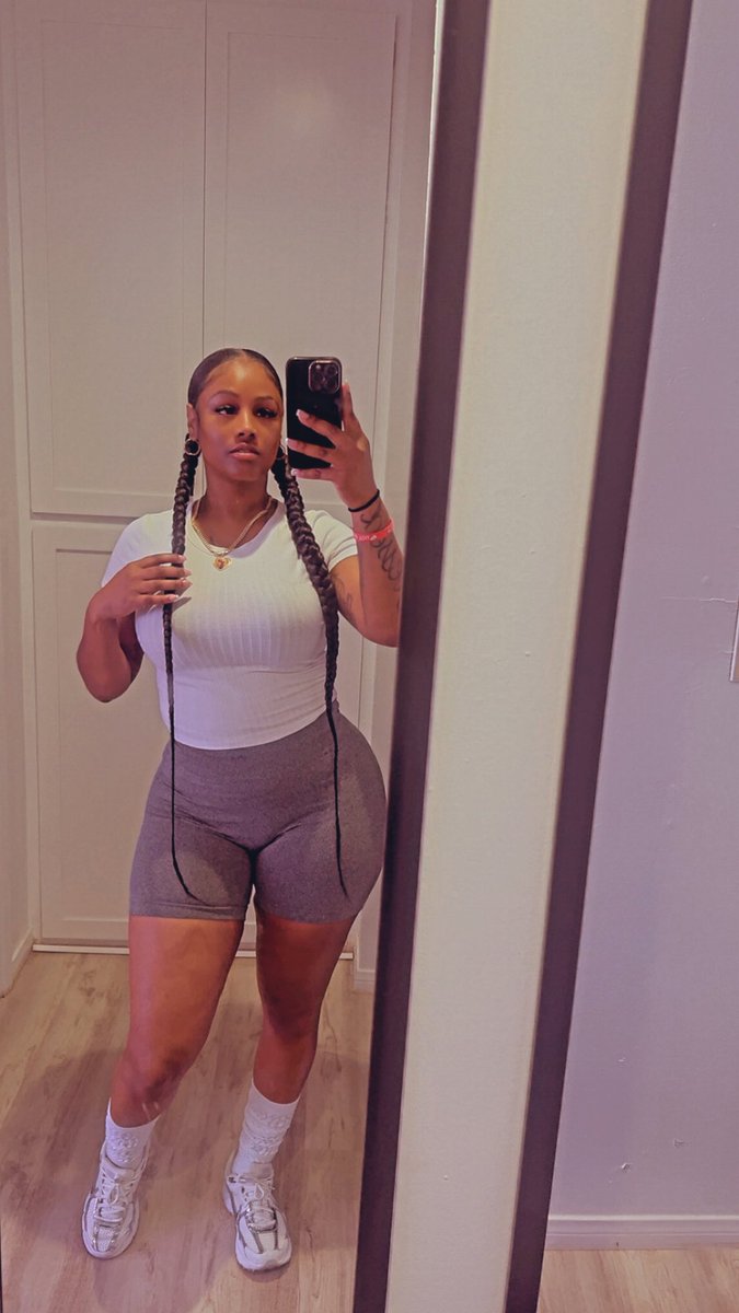 A.R 😈 tweet media