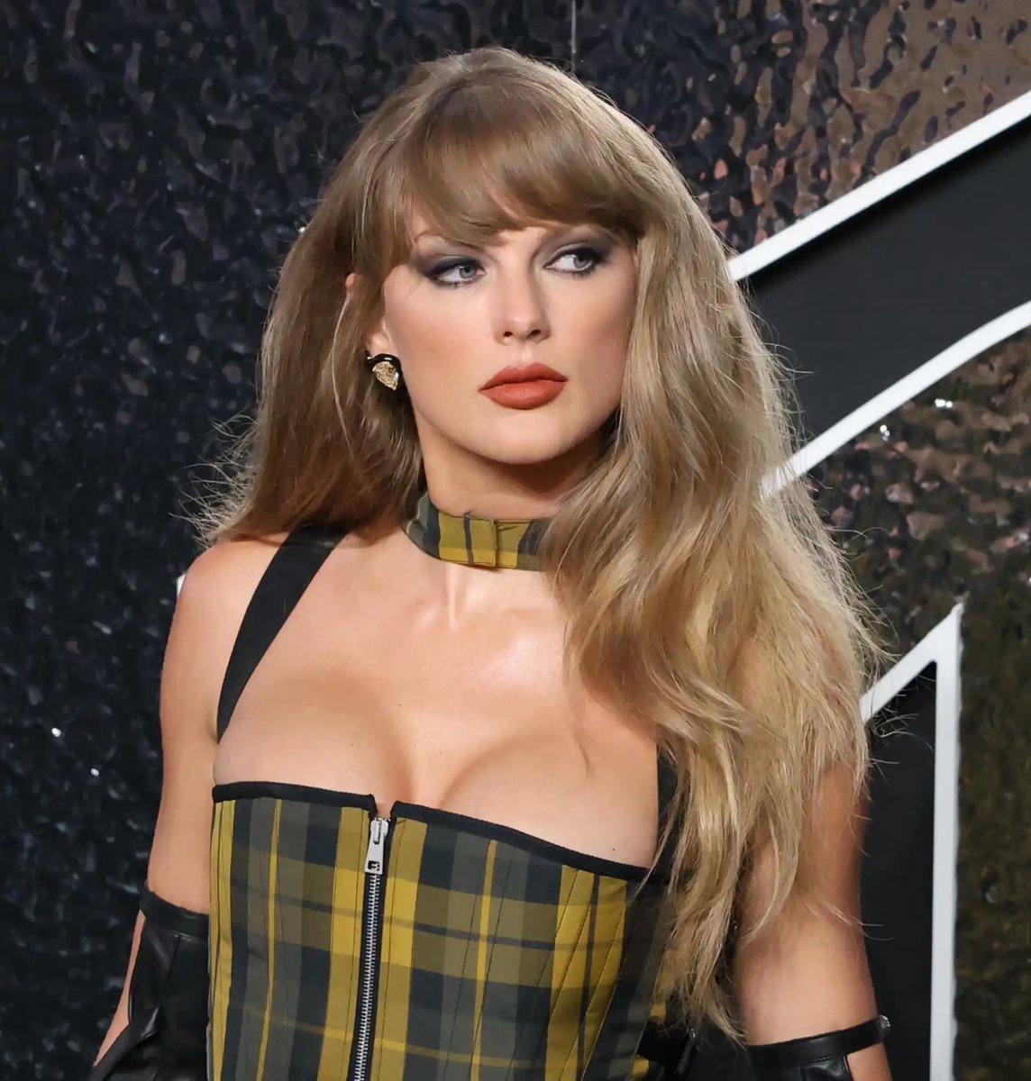 Ale💫|| hudcon’s version📚🏒 tweet media