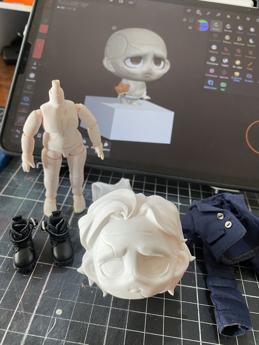 AlmendriWW's tweet image. Working on a little custom creature… big sad eyed boy #Frankenstein