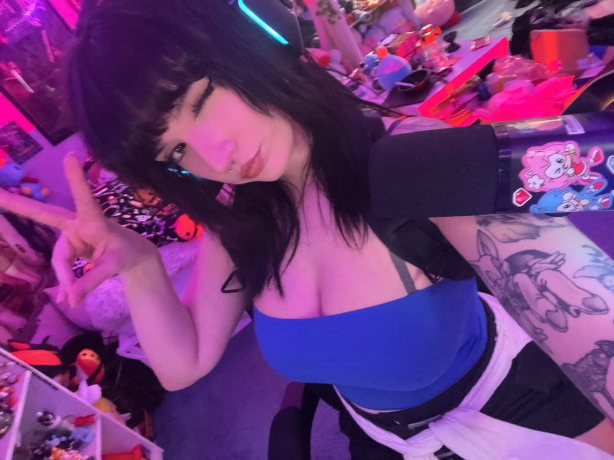 oneechao tweet media