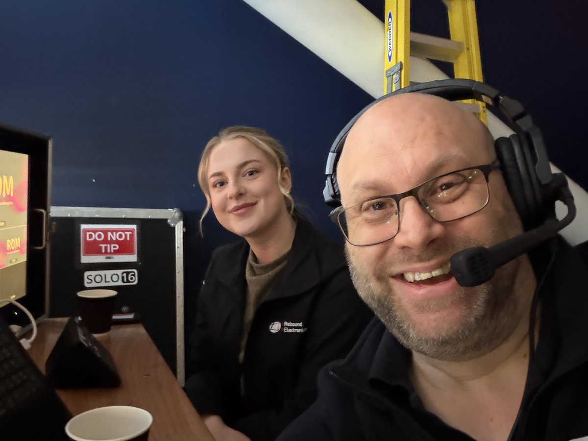 solo16uk's tweet image. Today we broadcast a conference for Rebound Electronics in Newbury. We provided a 4 camera stream, highlights filming, lighting, screens and sound. If you’re looking for a complete #eventpartner please do reach out to us. #broadcast #livestreaming #Hampshire #eventplanner