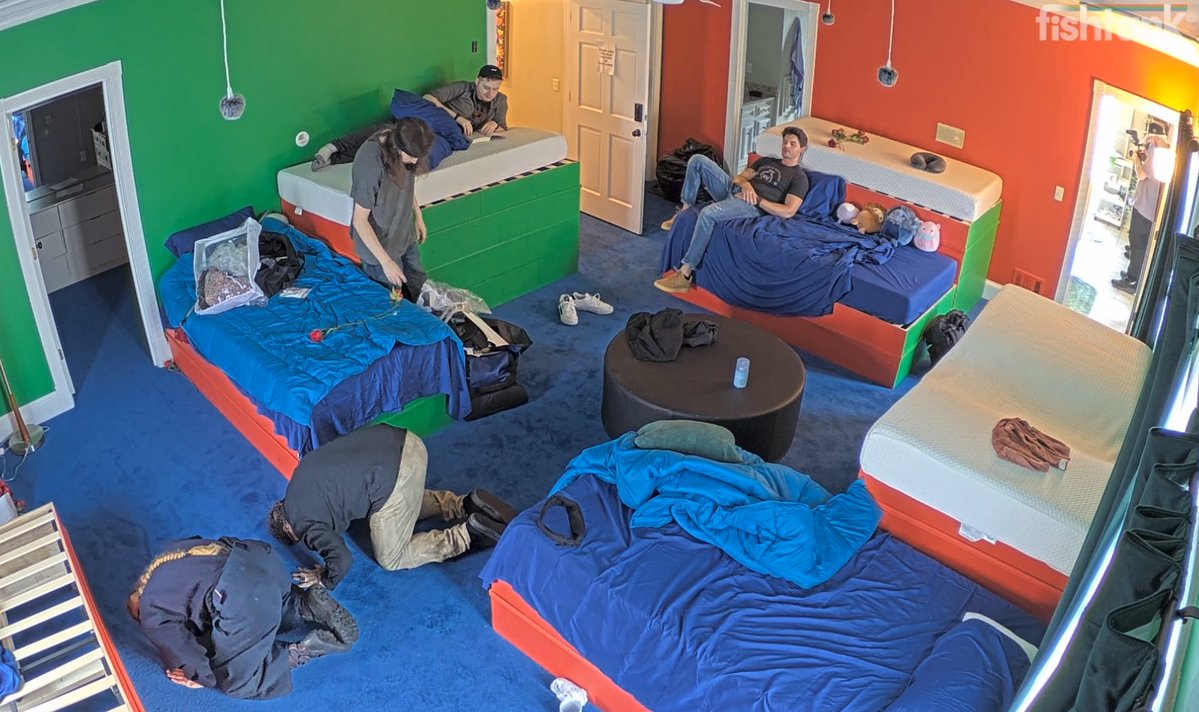 Stranger tweet media