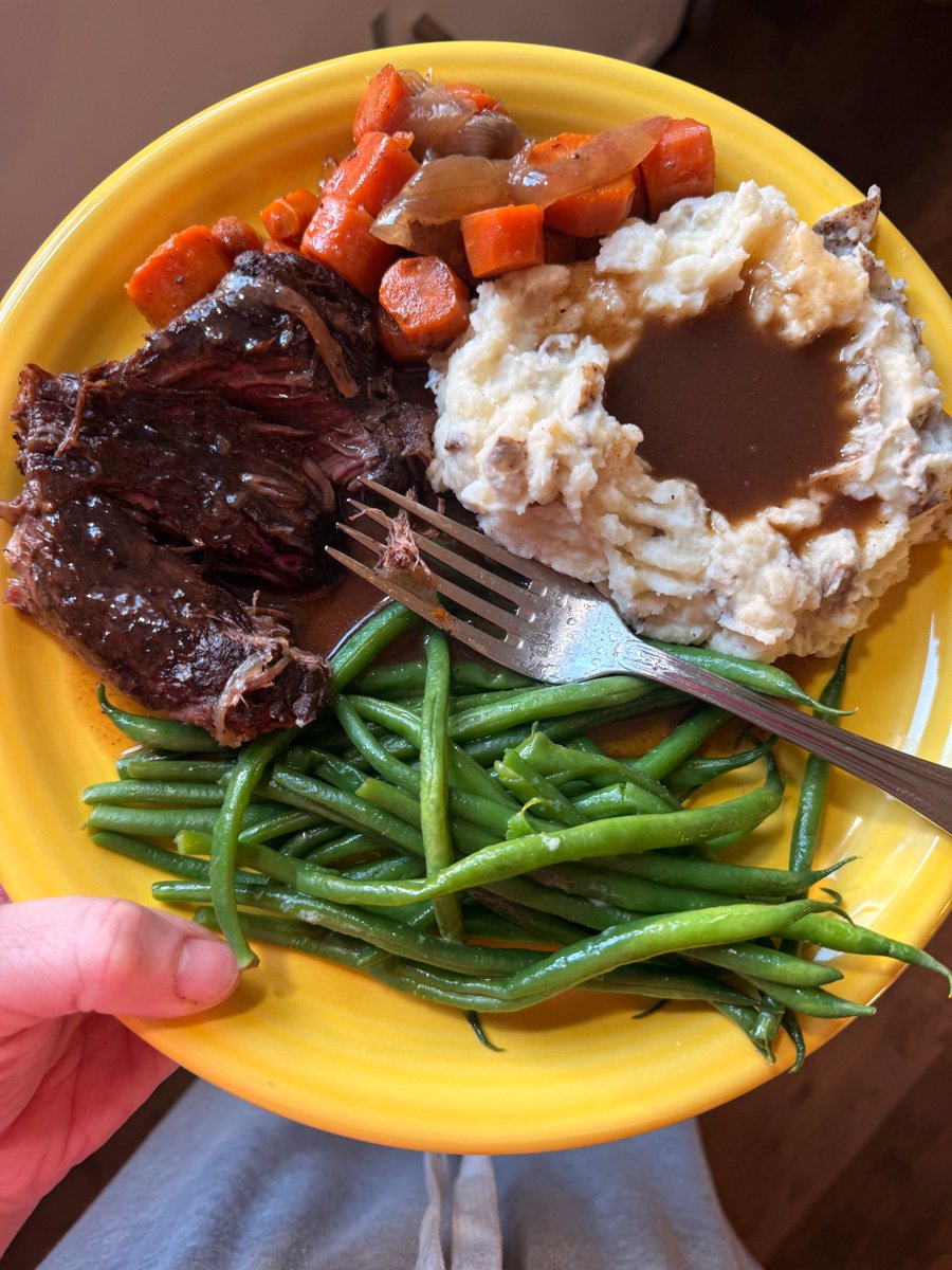 💙 Queen Buttercup Speaks 💙 tweet media