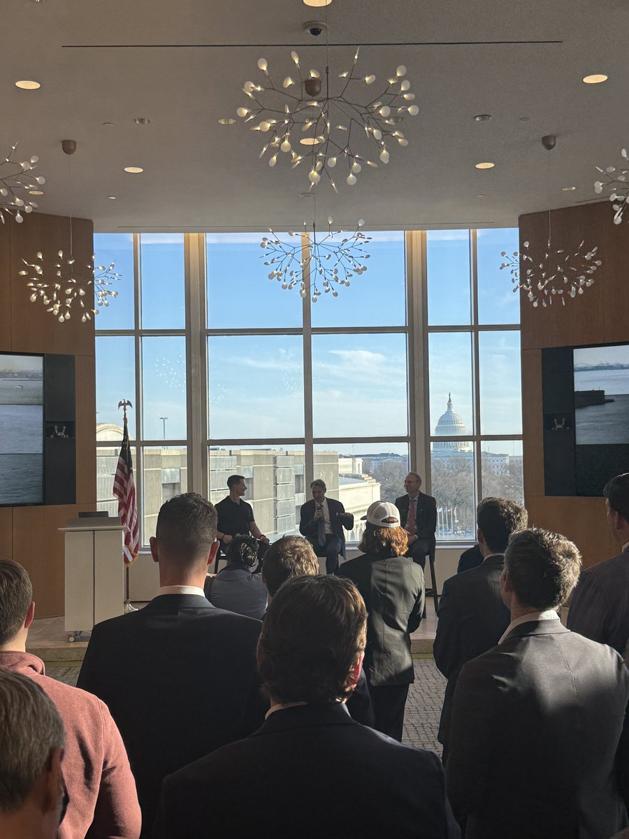 Oliver Walker-Jones tweet media