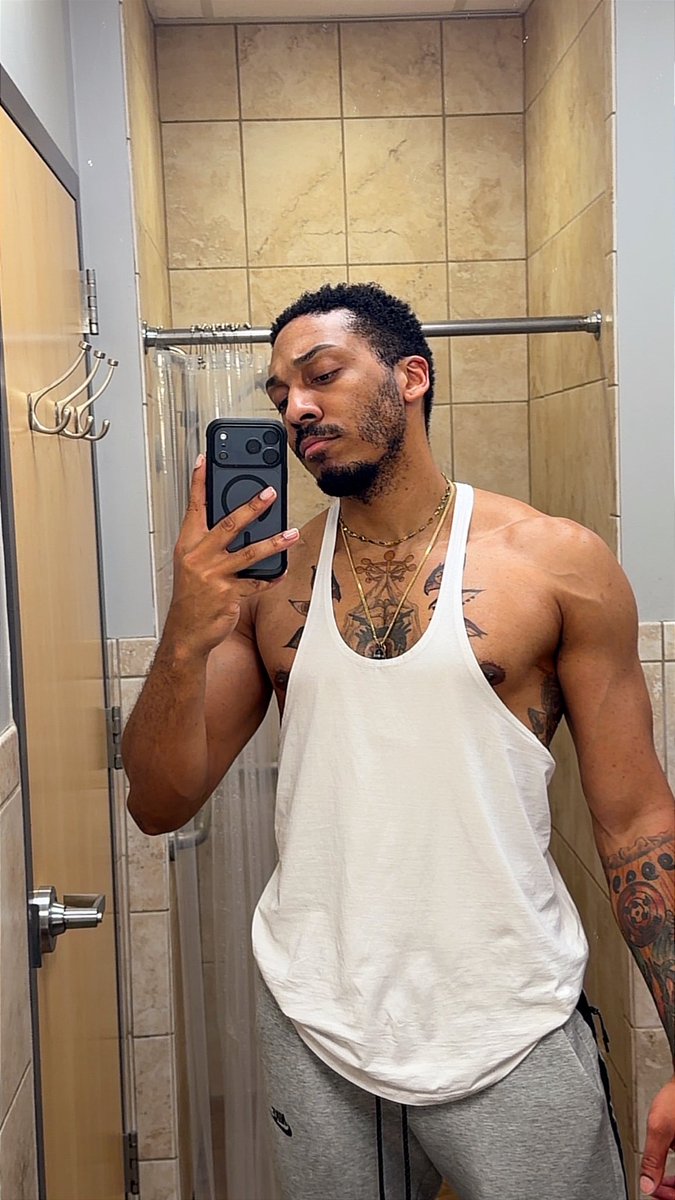 RyRy of the Yautja tweet media