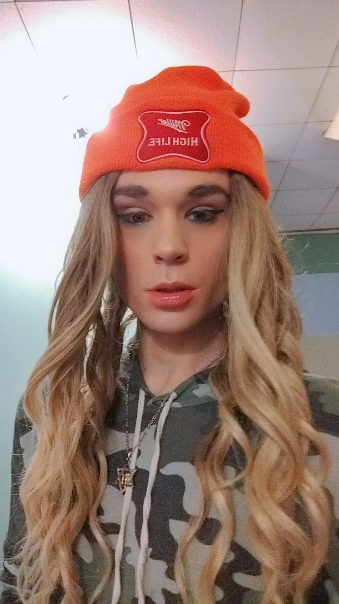 CoachellaOF's tweet photo. Hey y'all this me 
#Trans #Minnesota https://t.co/4sJp4HXpa5