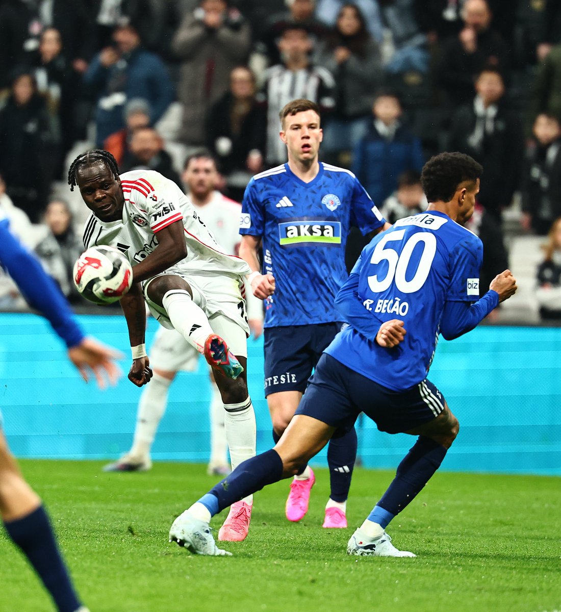 Junior olaitan tweet media