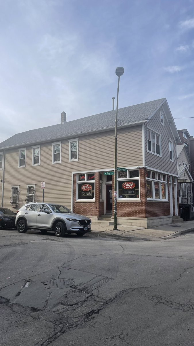 WestLoopTom tweet media