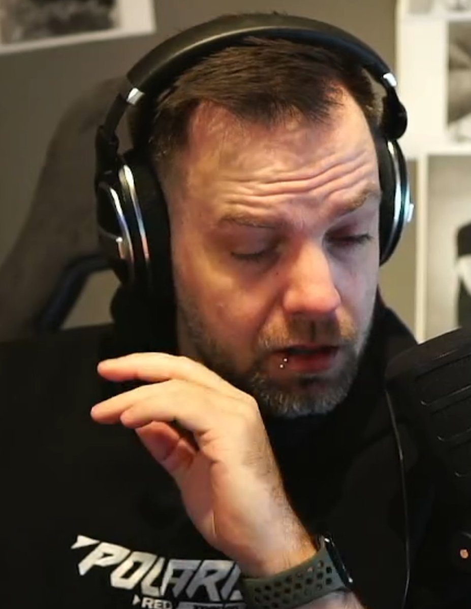 Lurks on X tweet media