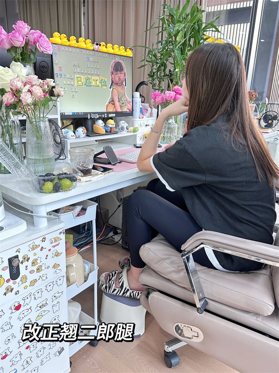 Yvonne YiWen tweet media