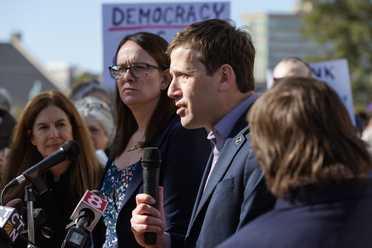 Connecticut Mirror tweet media