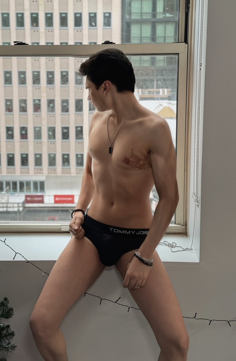 Hung4dad tweet media