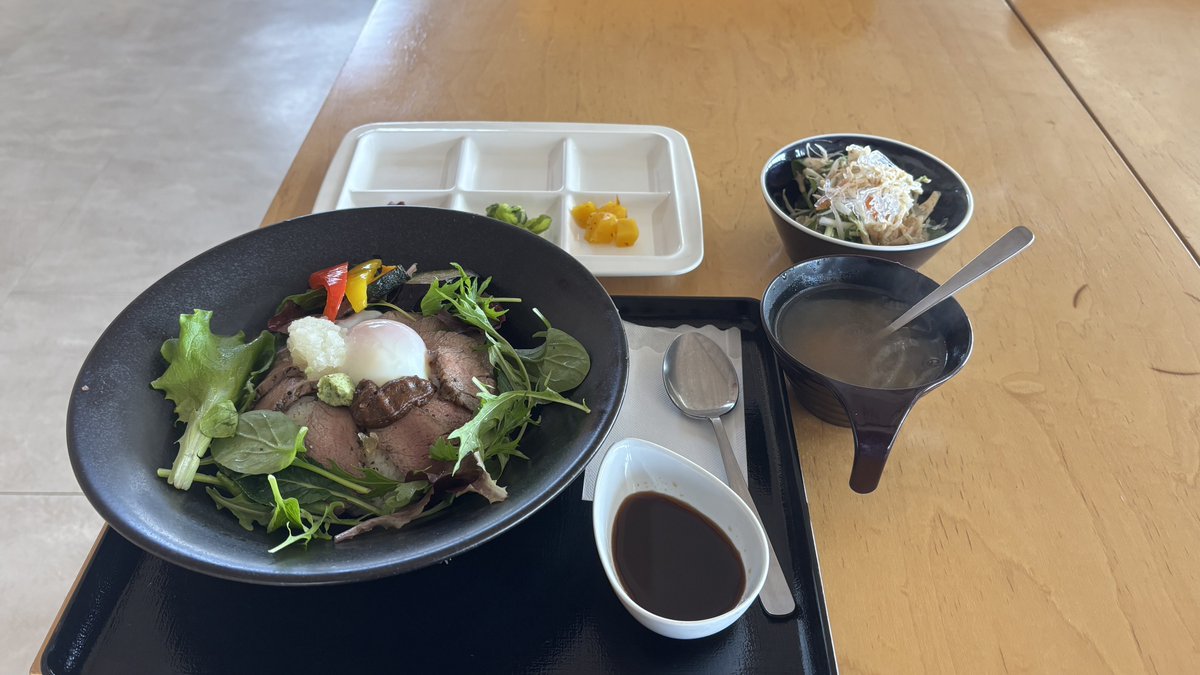 suimin1900's tweet photo. 三端ツーリング2日目リザルト
距離339.2キロ
食費8068円
快活3610円
午前中は霧で昼からは楽しめたかな。今日も安全運転で行きます
#xv1900cu https://t.co/rtNJZBnTER