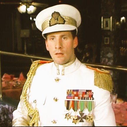 softned's tweet photo. The future Shah of Iran has made a rare appearance at a banquet in the New White House ballroom....The Shah dined on gazpacho soup,smoked  kippers, a vindaloo with popadoms, mango chutney and mint sauce, all washed down with a 4 pack of  warm "happy shopper" lager ... what a guy! https://t.co/CIt0jI3IgK