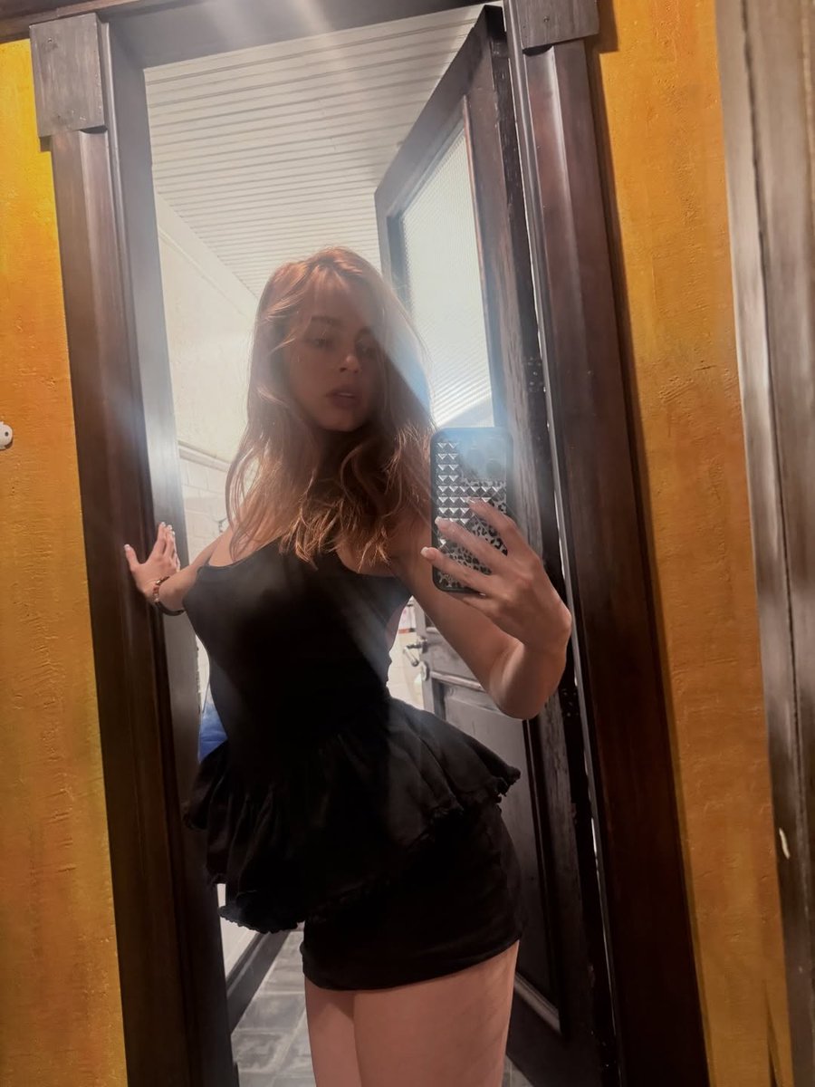 pop vibes tweet media