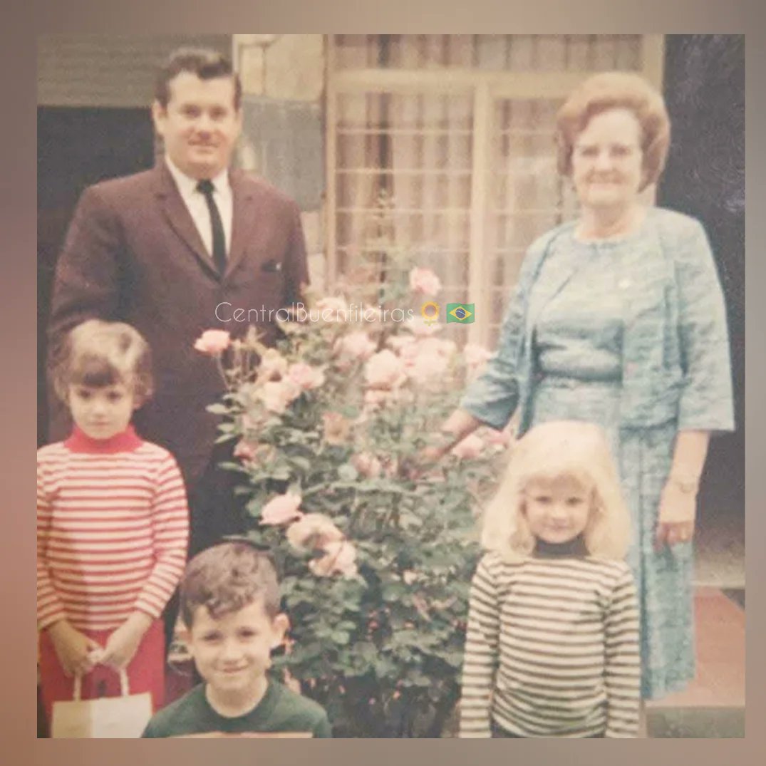 #tbt❤ 
Nuestra reina, hermanos, padre y abuela 

#erikabuenfil #familia
