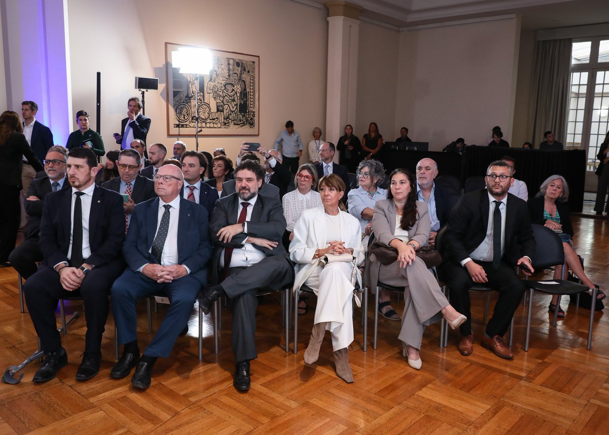 Museo del Holocausto de Buenos Aires tweet media