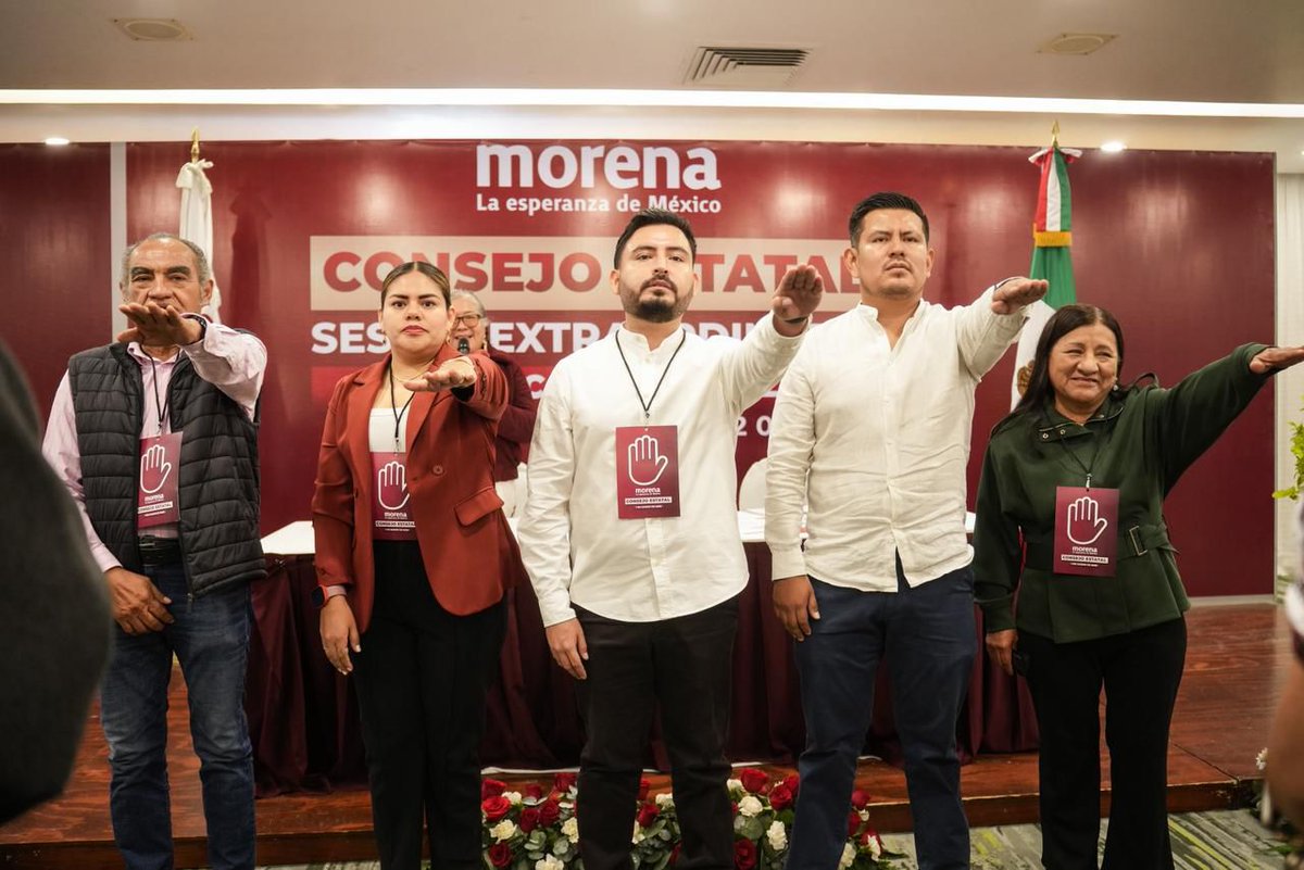 #Entérate

Morena reprueba postura del PT sobre Plan B de Reforma Electoral  

Oaxaca de Juárez, 19 de marzo de 2026.– El presidente del <a href="/CEEmorenaOax/">Morena Oaxaca</a>, Alejandro Velasco Armas, criticó que el Partido del Trabajo ponga en duda la viabilidad del Plan B de la Reforma Electoral
