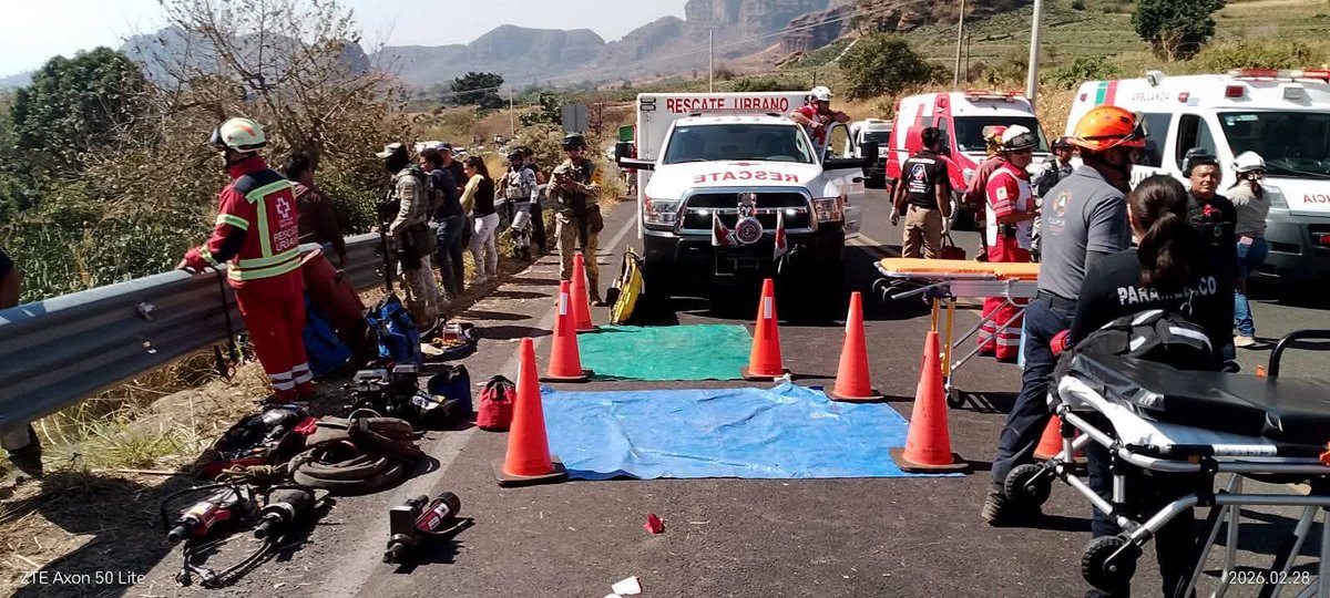 De la adversidad surge la fuerza 💪  
ISSSTE Morelos realizó debriefing tras el accidente del 28 de febrero y creó un team quirúrgico itinerante 24/7 🚑  

Compromiso de aprender, mejorar y servir con humanidad ❤️  

#ISSSTE #Morelos #Emergencias #TratoDigno