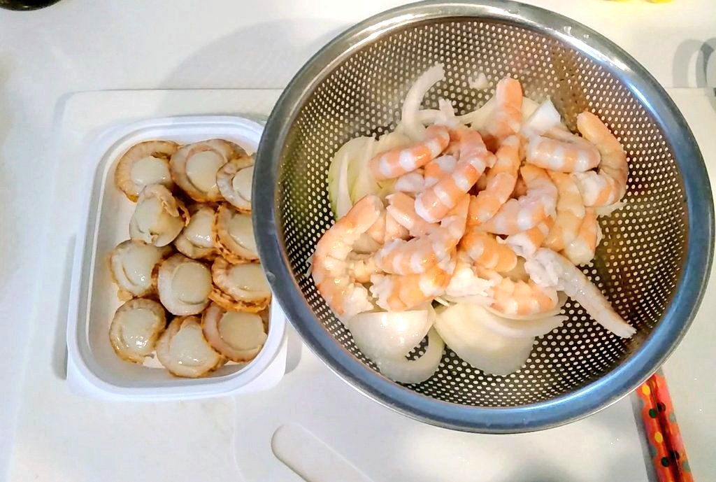 崖のスプーン tweet media