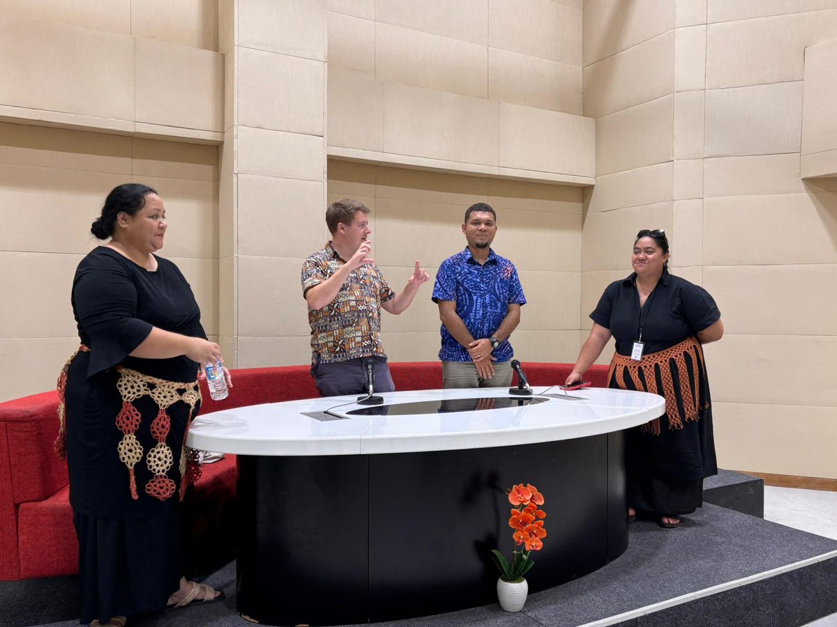 UK in Tonga tweet media